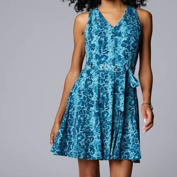 Simply Vera Vera Wang Dresses & Skirts - Simply Vera VeraWang.Sleeveless V-neck mini dress Size XXL.